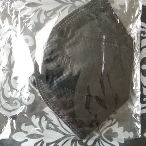 *ONLY 3 LEFT* 🖤 KN95 Mask Black *BRAND NEW*